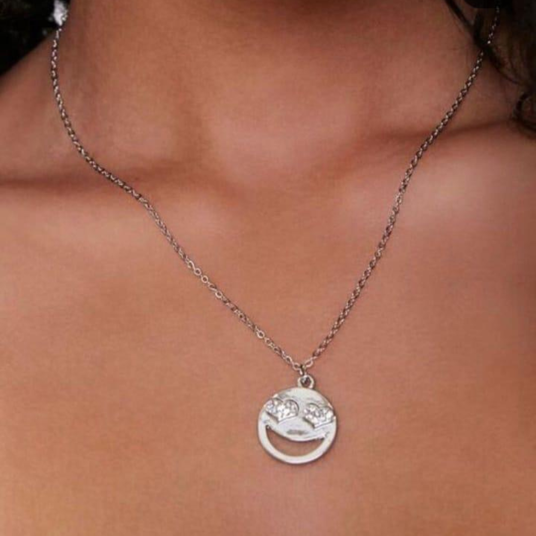 Cadena Forever 21 Emoji Enamorado Plateado