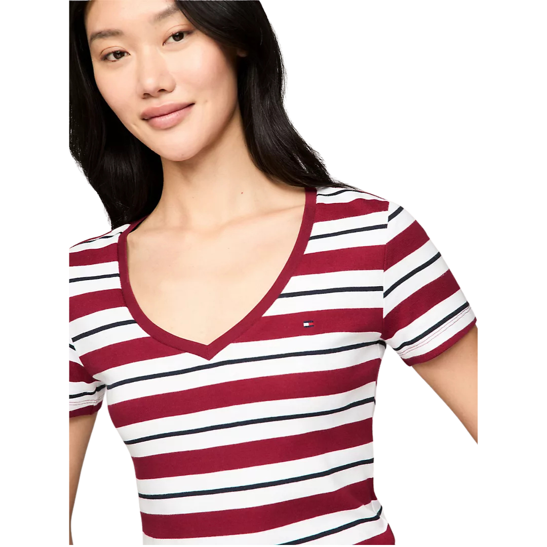 Franela Tommy Hilfiger Vinotinto Con Blanco Y Rayas Negras Para Mujer