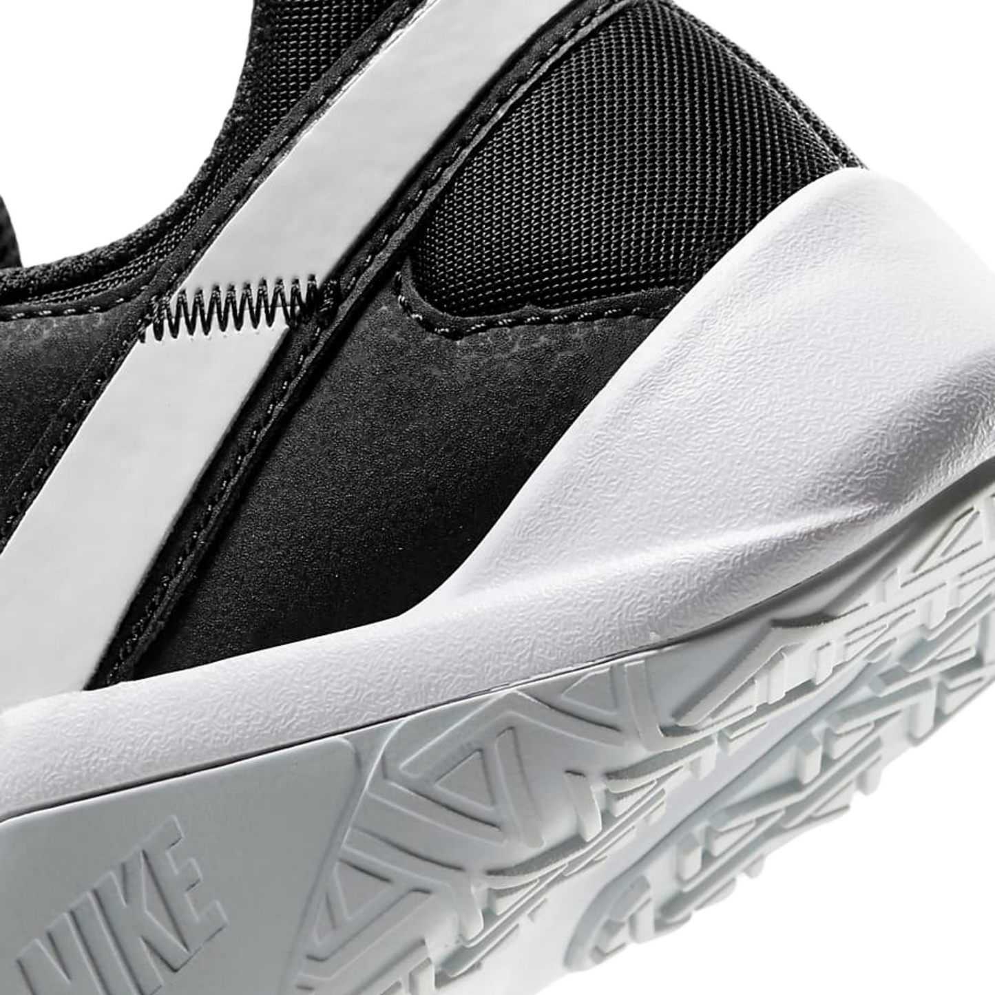 Zapatos Nike Legend Essential 2
