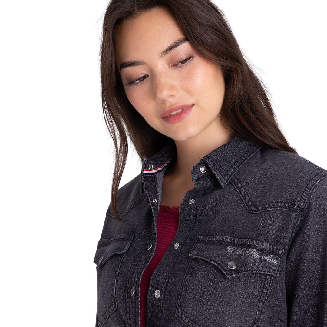 Camisa Polo Jeans Oscuro con Broches de Presión Para Mujer