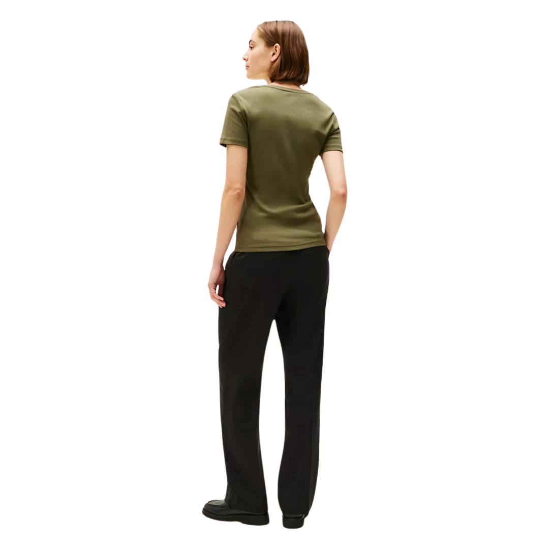 Franela Tommy Hilfiger Cuello en V Verde Oliva Para Mujer