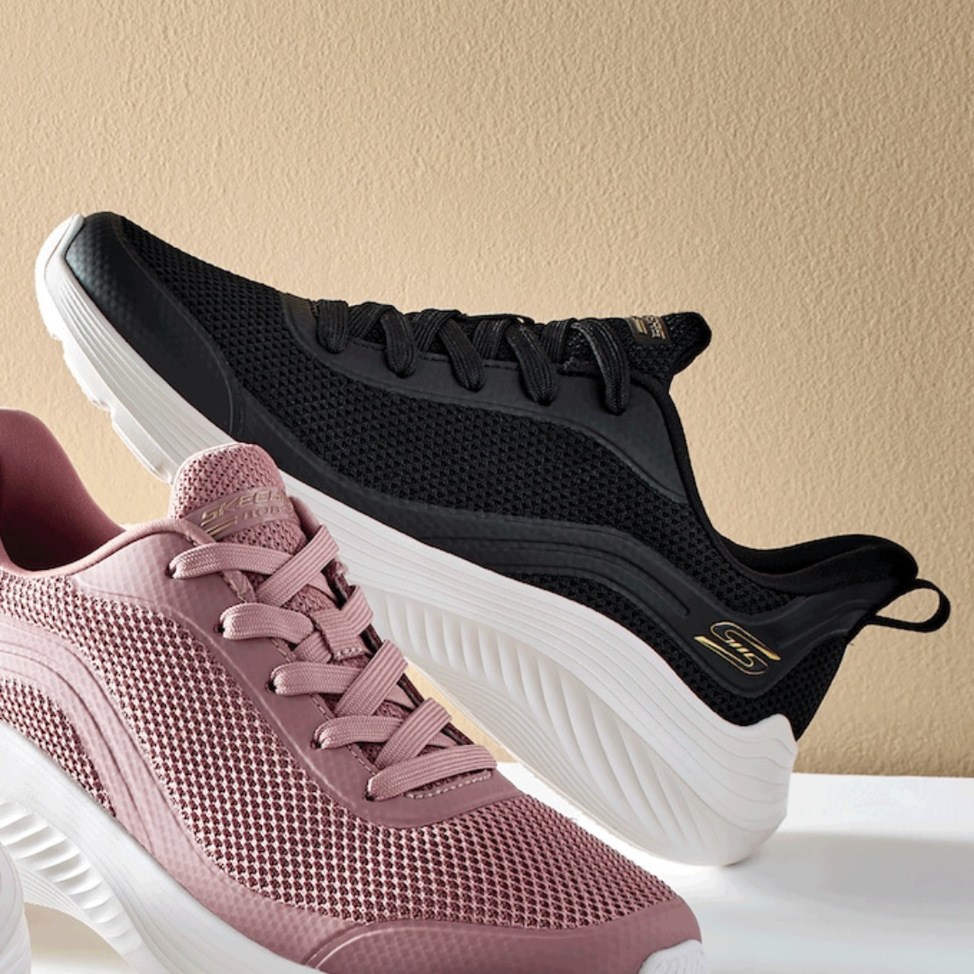 Zapatos Skechers BOBS Sport Squad Waves Negro Estilo y Confort Superior
